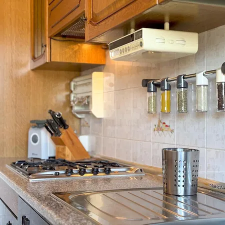 Mare, Monti E Limoni