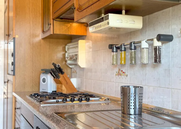 Mare, Monti E Limoni