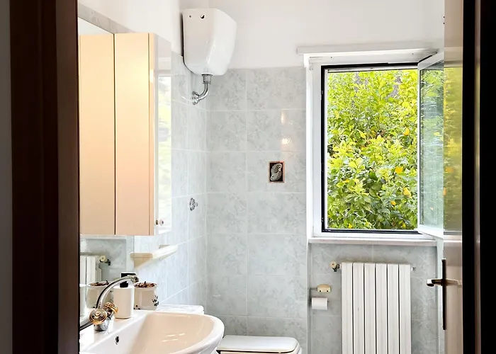 Mare, Monti E Limoni Apartment