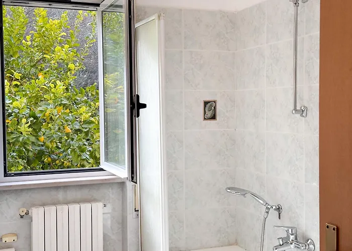 Apartment Mare, Monti E Limoni